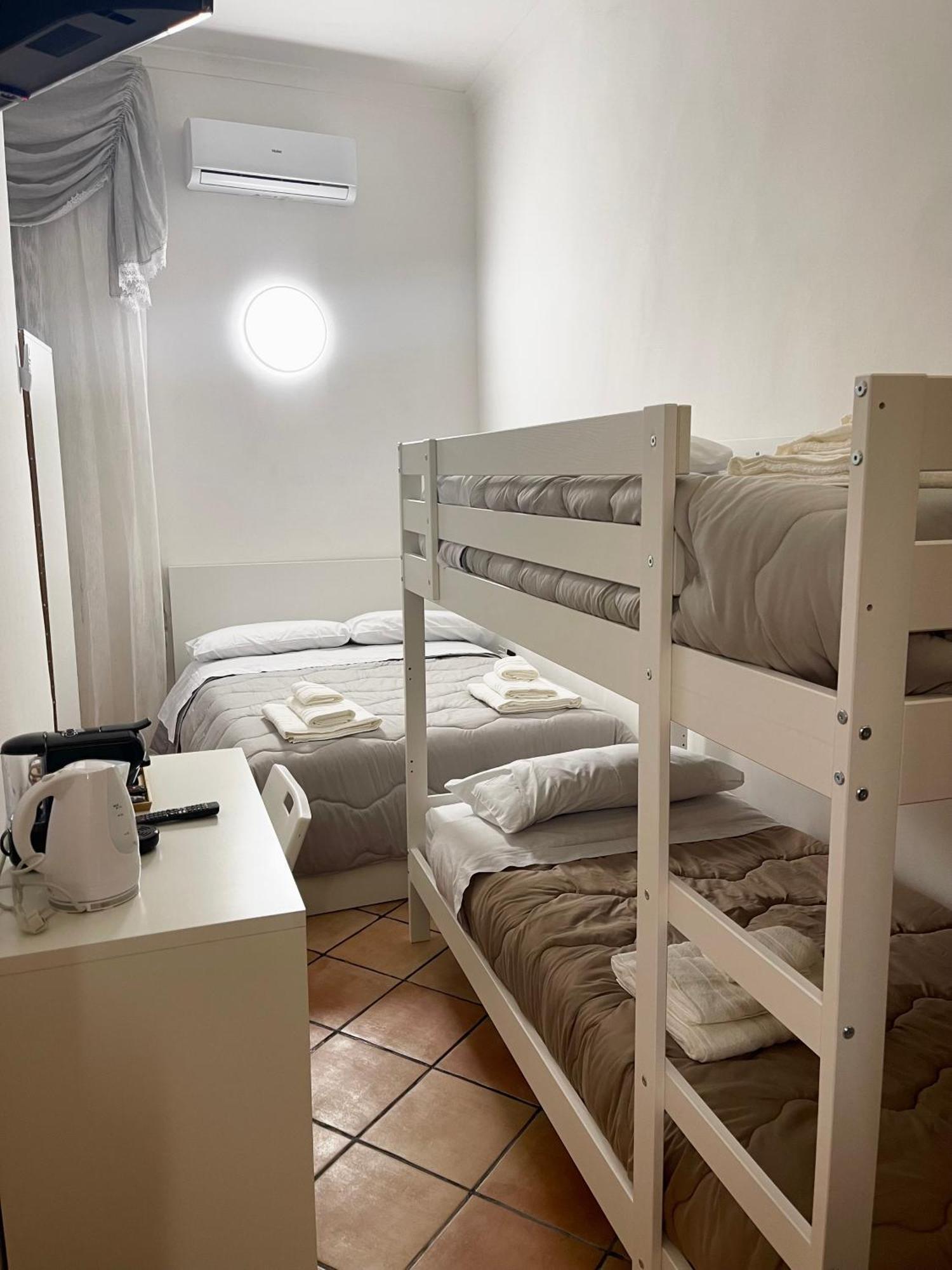 House Caracciolo By Loveinthetravel Napoli Eksteriør billede